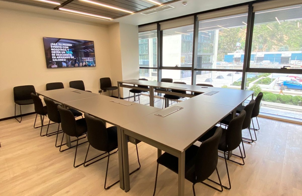 Sala de Reunión para 13 a 15 personas